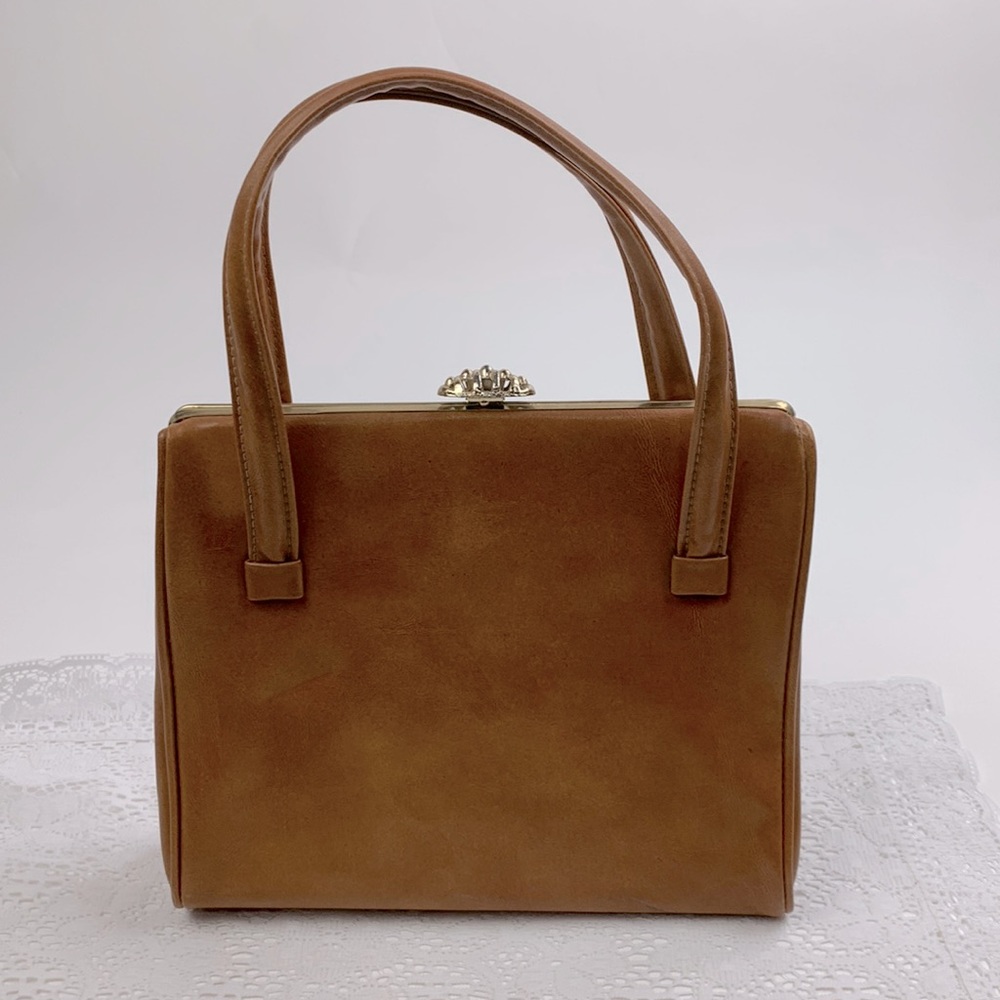 Vintage tan light brown Handbag Gold Clasp Lined Zip pocket 1 strap Rare